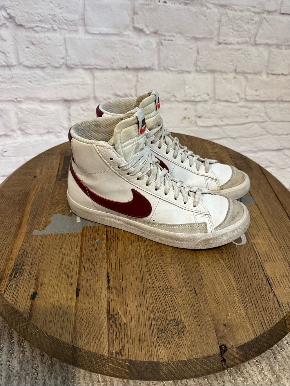 Nike White High-Top Sneakers Size 7- Nike Blazer Mid 77 Red